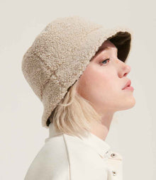 SOL'S Unisex 2-in-1 Reversible Sherpa and Velvet Bucket Hat 03998 - 03998 Army/Shear Beige Model
