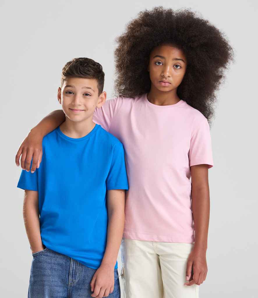 AWDis Kids 150 T-Shirt AT001B - AT001B Sapphire Blue Model