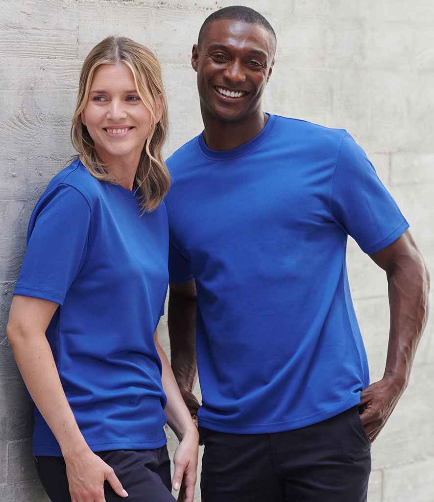Henbury Unisex Coolplus® Wicking Piqué T-Shirt H075 - H075 Royal Blue Model