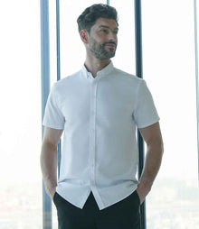 Henbury Modern Short Sleeve Regular Fit Oxford Shirt H517R - H517R White Model