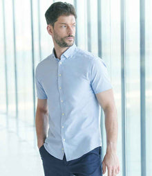Henbury Modern Short Sleeve Slim Fit Oxford Shirt H517S - H517S Blue Model