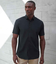 Henbury Short Sleeved Cotton Feel Coolplus® Shirt H588 - H588 Black Model