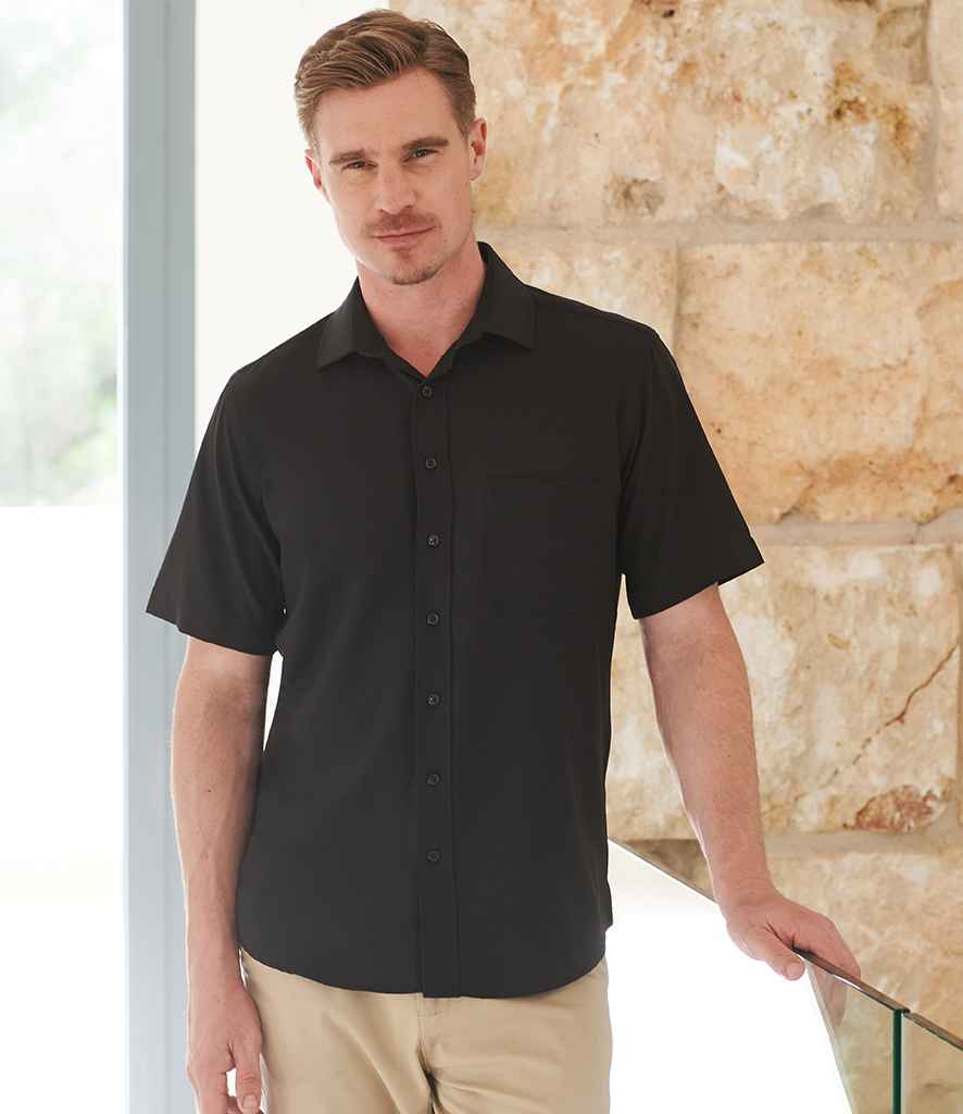 Henbury Short Sleeve Wicking Shirt H595 - H595 Black Model