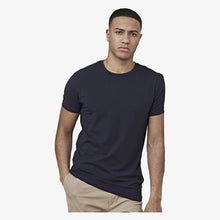 Tee Jays Stretch T-Shirt T400 - Navy model lifestyle